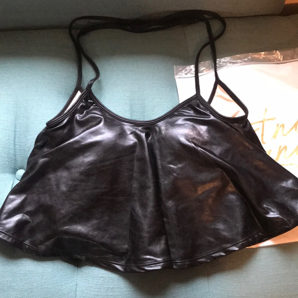 Kortni Jeane top